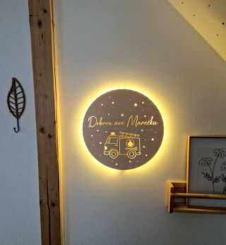 Hasičské auto na přání. ✨ #detskypokoj #dekorace #domov #lampicka #chlapecek